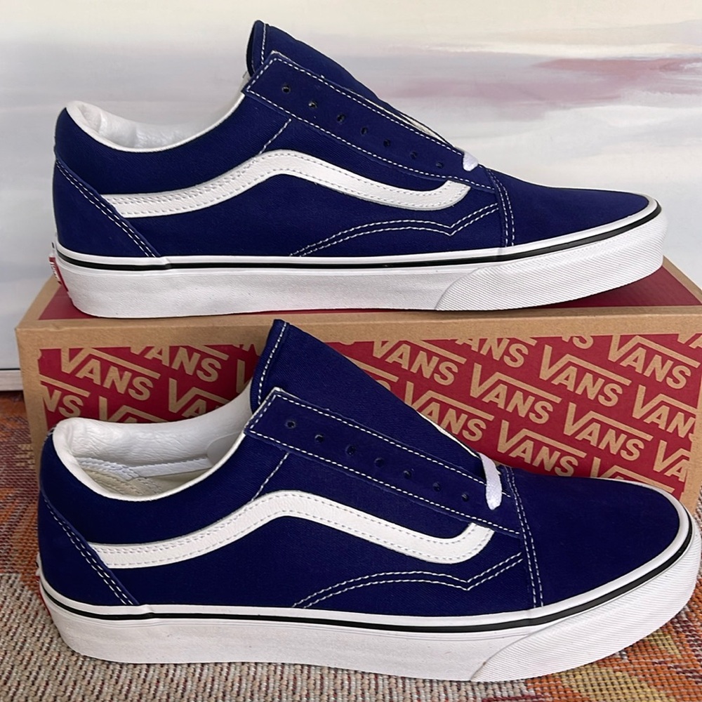 Vans Men’s Old Skool
Color Theory Beacon Blue
VN0005UFBYM
Sneakers